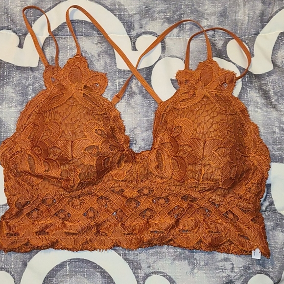 ANEMONE Bralette - Picture 1 of 3